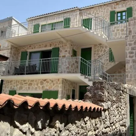 Stone House - Two Bedroom *