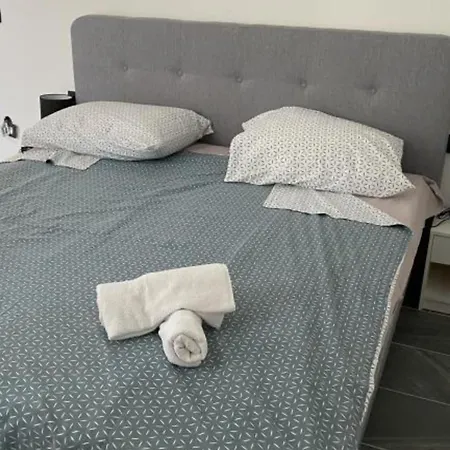 Stone House - Two Bedroom Διαμέρισμα